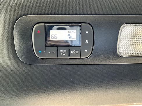Used 2023 Honda Odyssey Sport image 40
