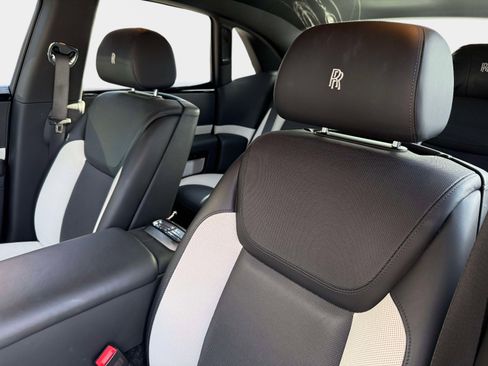 Used 2020 Rolls-Royce Ghost Black Badge image 44