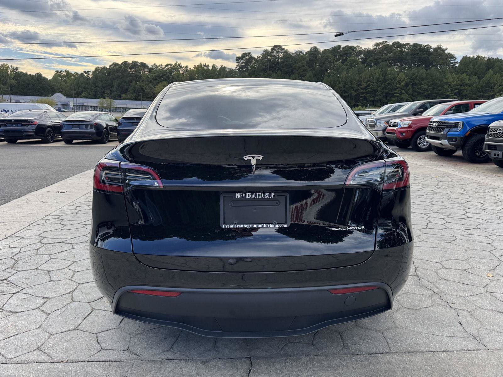 Used 2023 Tesla Model Y Long Range AWD/4WD image 8