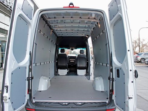 New 2025 Mercedes-Benz Sprinter 2500 image 5