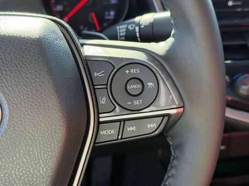 Used 2021 Toyota Camry XSE image 17