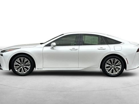 Used 2022 Toyota Mirai XLE image 3