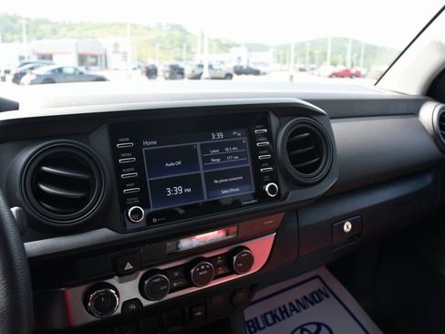 Used 2022 Toyota Tacoma SR image 15