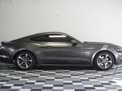 Used 2015 Ford Mustang EcoBoost image 7