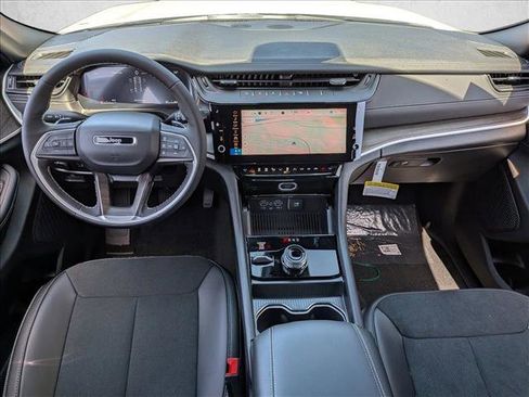 New 2026 Jeep Grand Cherokee Altitude AWD/4WD image 11