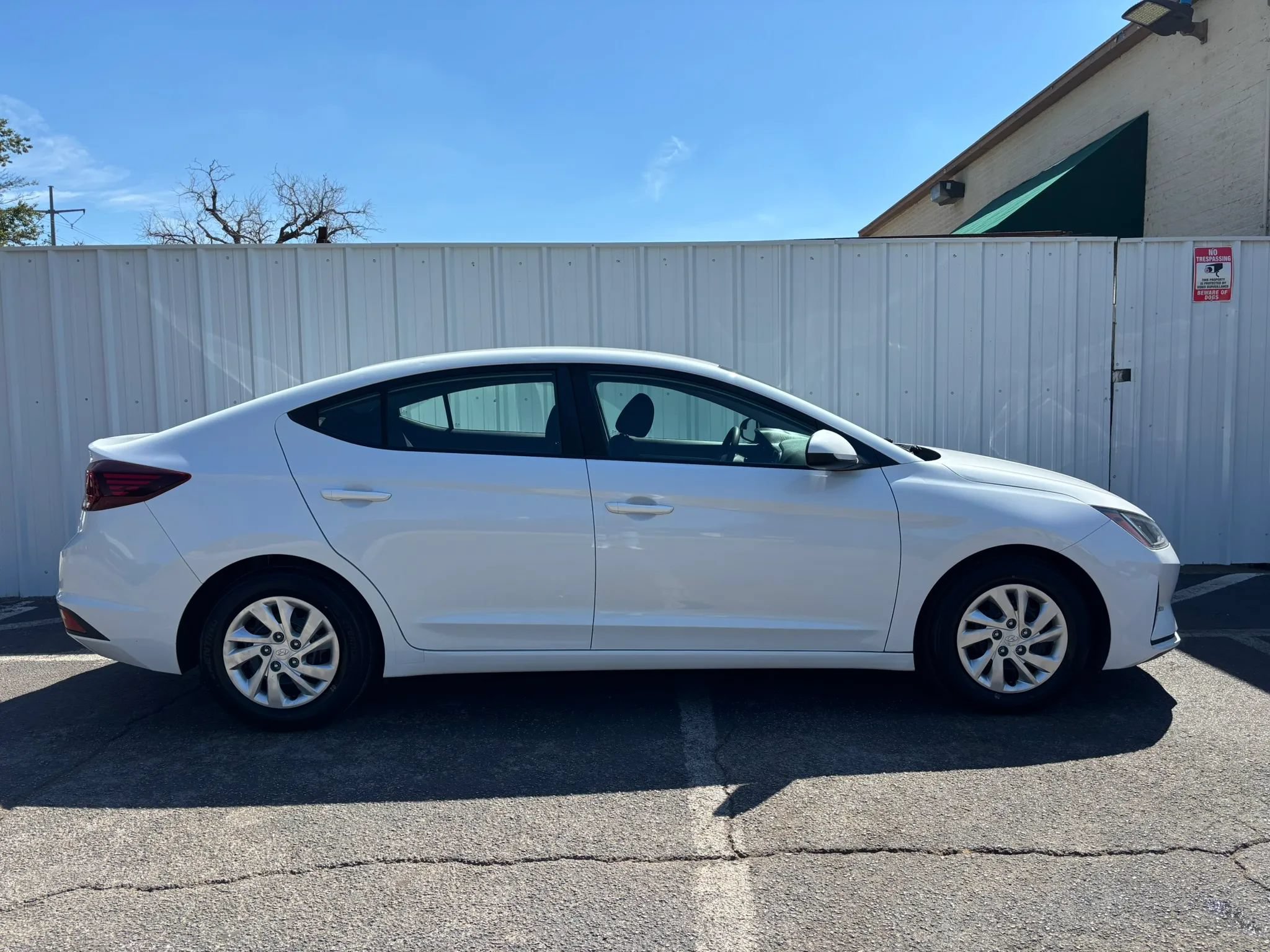 Used 2020 Hyundai Elantra SE w/ Cargo Package (C1) FWD image 7