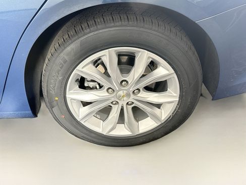 Used 2024 Chevrolet Malibu LT FWD image 11