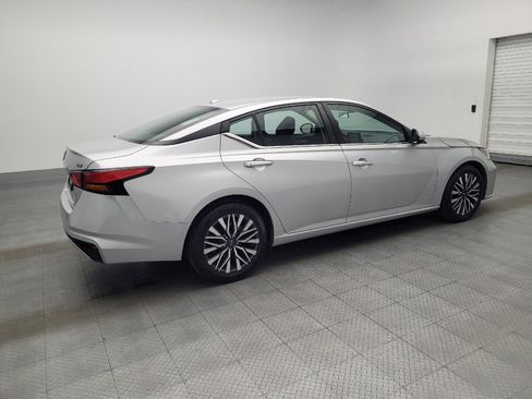 Used 2023 Nissan Altima 2.5 SV image 10
