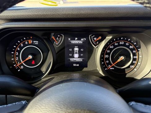 New 2025 Jeep Gladiator Sport image 27