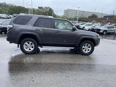 Used 2017 Toyota 4Runner SR5 Premium AWD/4WD image 7