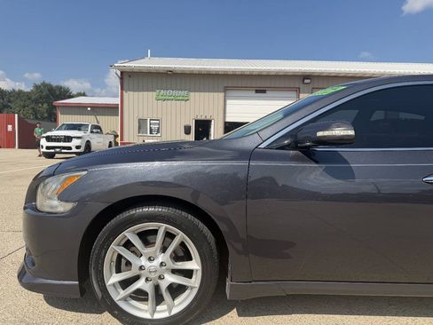 Used 2011 Nissan Maxima 3.5 SV w/ Monitor Pkg FWD image 13