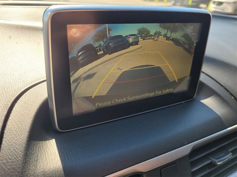 Used 2016 MAZDA MAZDA3 i Sport w/ Preferred Equipment Package image 30