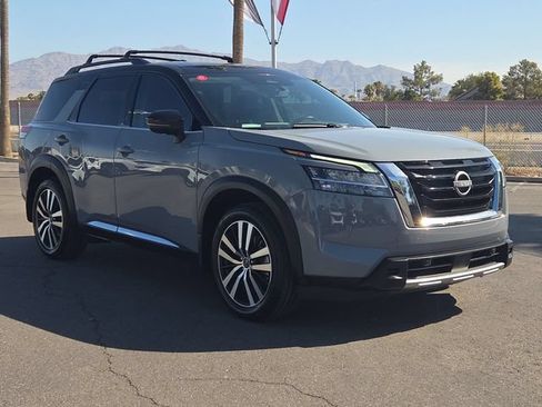 Certified 2023 Nissan Pathfinder Platinum AWD/4WD image 6