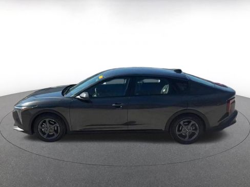 Used 2025 Kia K4 LXS image 8