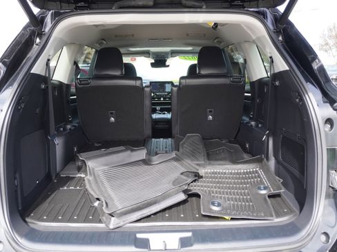 Used 2022 Toyota Highlander Limited image 12