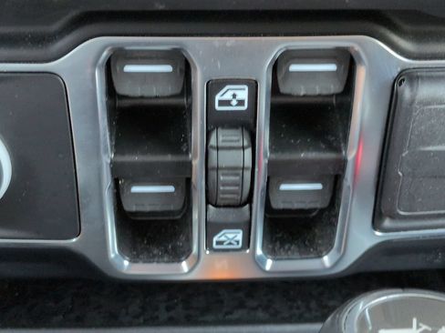 Used 2024 Jeep Wrangler High Altitude AWD/4WD image 26