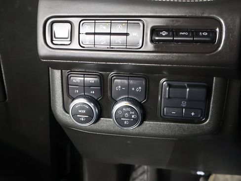 Used 2023 GMC Yukon XL Denali Ultimate AWD/4WD image 45