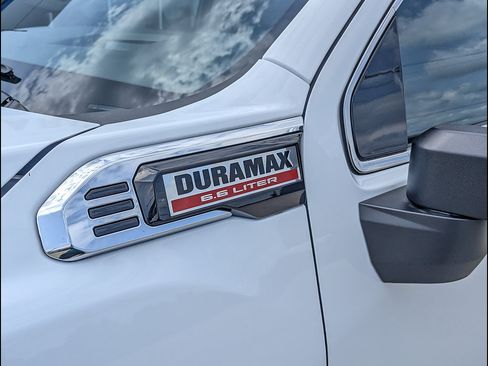 New 2026 GMC Sierra 2500 Denali w/ Denali Reserve Package AWD/4WD image 11