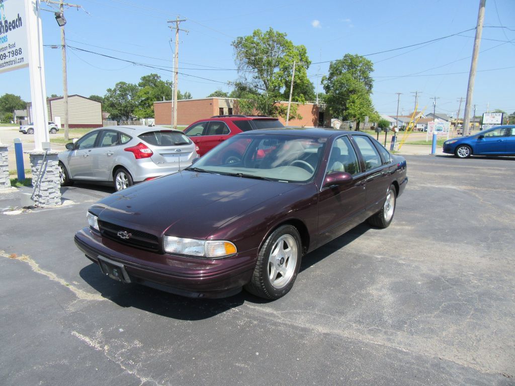 Used 1995 Chevrolet Caprice SS RWD image 2