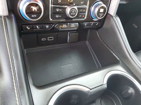 Used 2021 GMC Yukon SLT w/ SLT Premium Package image 23