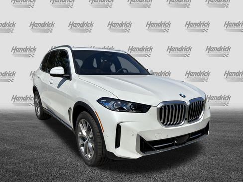 Used 2026 BMW X5 xDrive40i w/ Premium Package AWD/4WD image 2