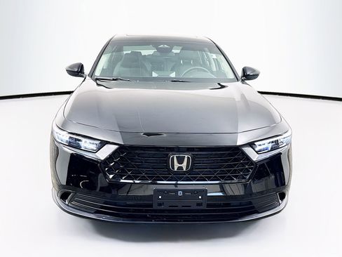 Used 2025 Honda Accord SE image 2