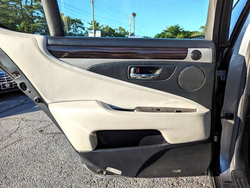 Used 2013 Lexus LS 460 AWD image 35