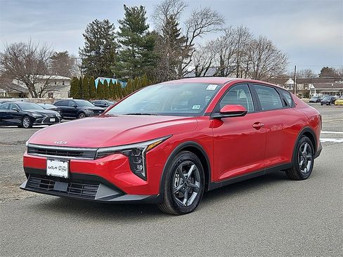 Certified 2025 Kia K4 LXS image 3