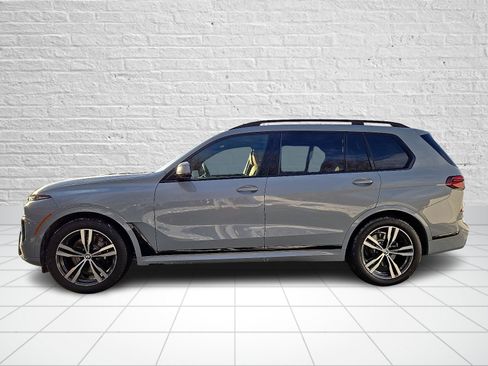 Used 2025 BMW X7 xDrive40i w/ M Sport Package image 7
