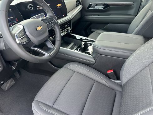 New 2026 Chevrolet Suburban LS w/ LS Custom Edition AWD/4WD image 10