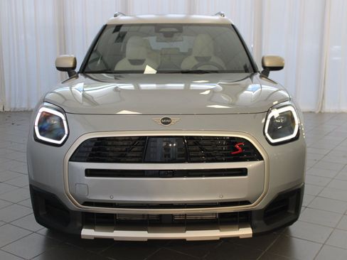 Certified 2025 MINI Cooper Countryman S w/ Comfort Package Max image 5