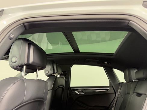 Certified 2026 Porsche Macan AWD/4WD image 24