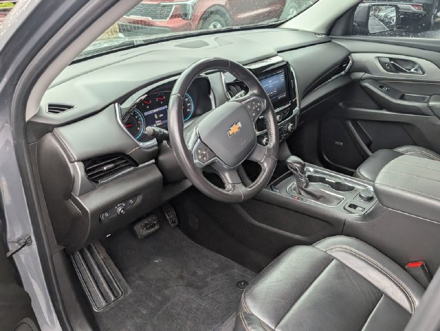 Used 2021 Chevrolet Traverse LT w/ LT Premium Package AWD/4WD image 12
