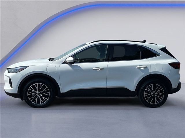Certified 2023 Ford Escape SE w/ PHEV Premium Package FWD image 6