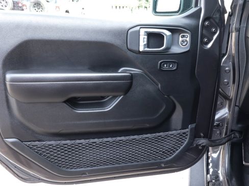Used 2021 Jeep Gladiator Sport AWD/4WD image 18