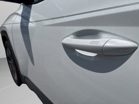 Used 2025 Hyundai Tucson SEL FWD image 12