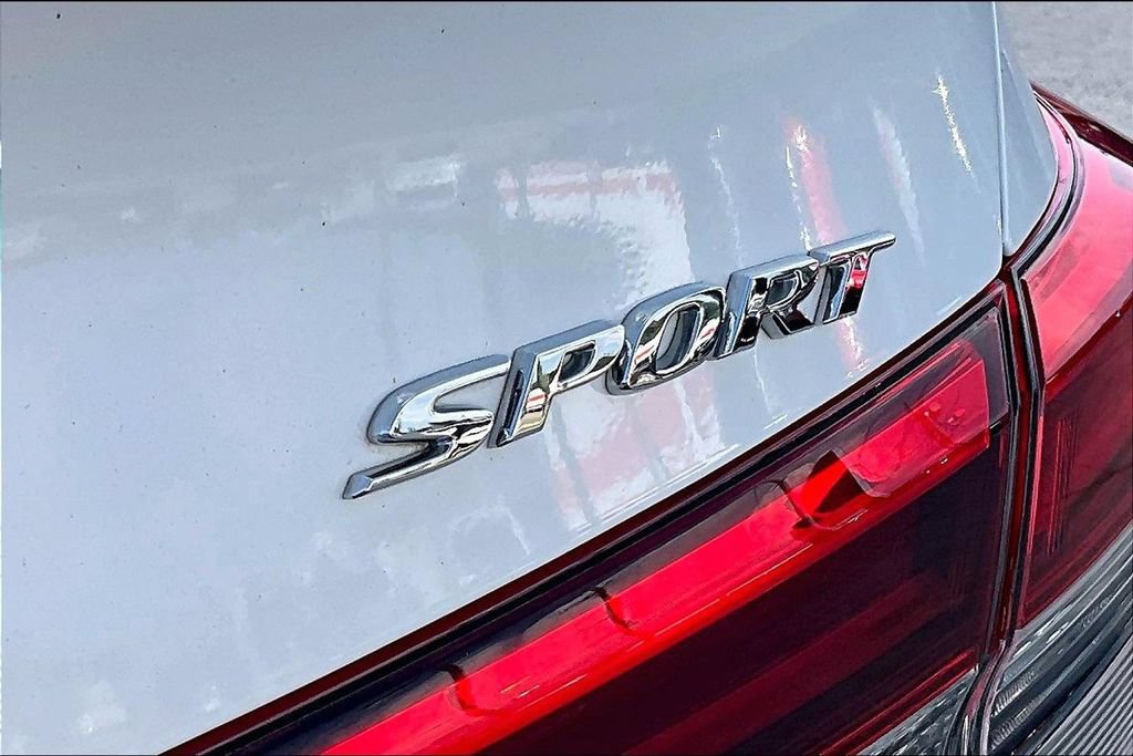Used 2023 Honda Civic Sport image 8