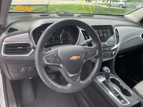 Used 2018 Chevrolet Equinox Premier FWD image 10