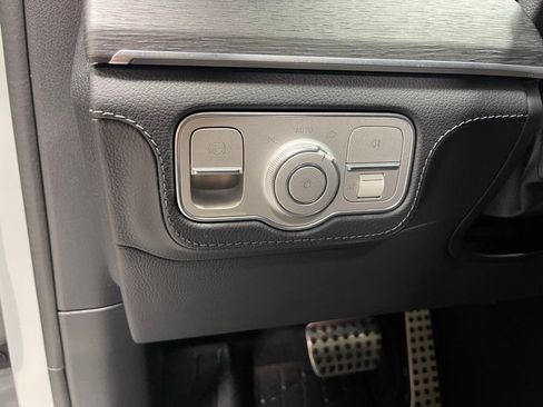 Used 2026 Mercedes-Benz GLS 450 4MATIC image 19