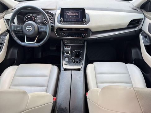 Used 2023 Nissan Rogue SV w/ SV Premium B Package FWD image 15