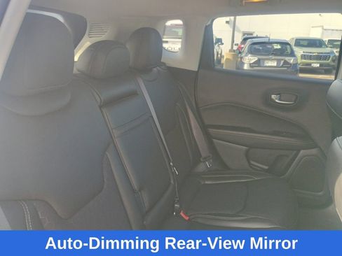 Used 2018 Jeep Compass Latitude w/ Popular Equipment Group AWD/4WD image 23