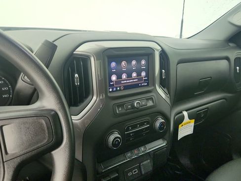Used 2017 Chevrolet Express 3500 Extended RWD image 12