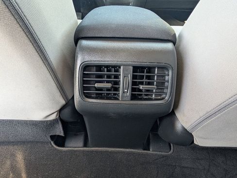 Used 2016 Honda CR-V SE image 25