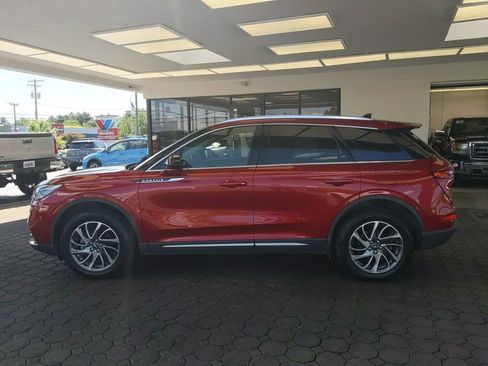 Used 2020 Lincoln Corsair AWD w/ Equipment Group 101A image 8
