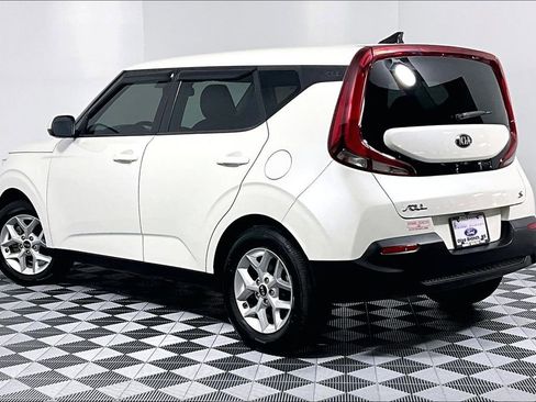 Used 2020 Kia Soul S FWD image 11