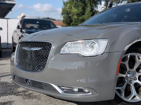 Used 2018 Chrysler 300 C w/ Safetytec Plus Group RWD image 14