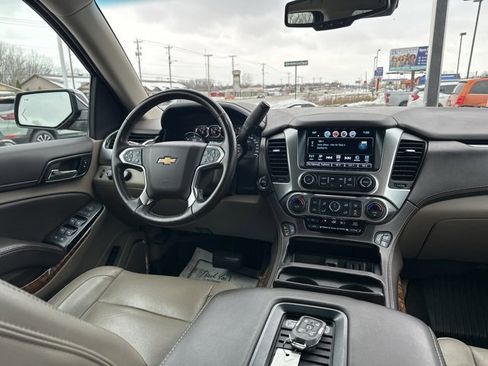 Used 2020 Chevrolet Suburban Premier image 16