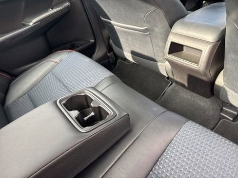Used 2015 Toyota Camry SE FWD image 20
