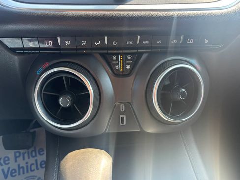 Used 2021 Chevrolet Blazer LT AWD/4WD image 57