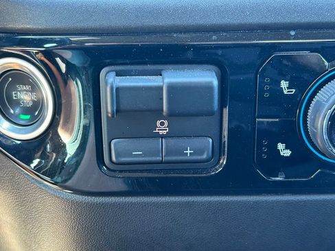 Used 2025 Chevrolet Silverado 1500 LT RWD image 26